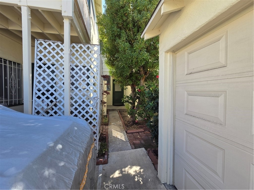 519 S Columbus Avenue - Photo 1