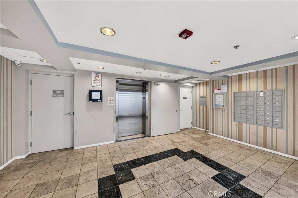 11124 Burbank Street - Photo 34