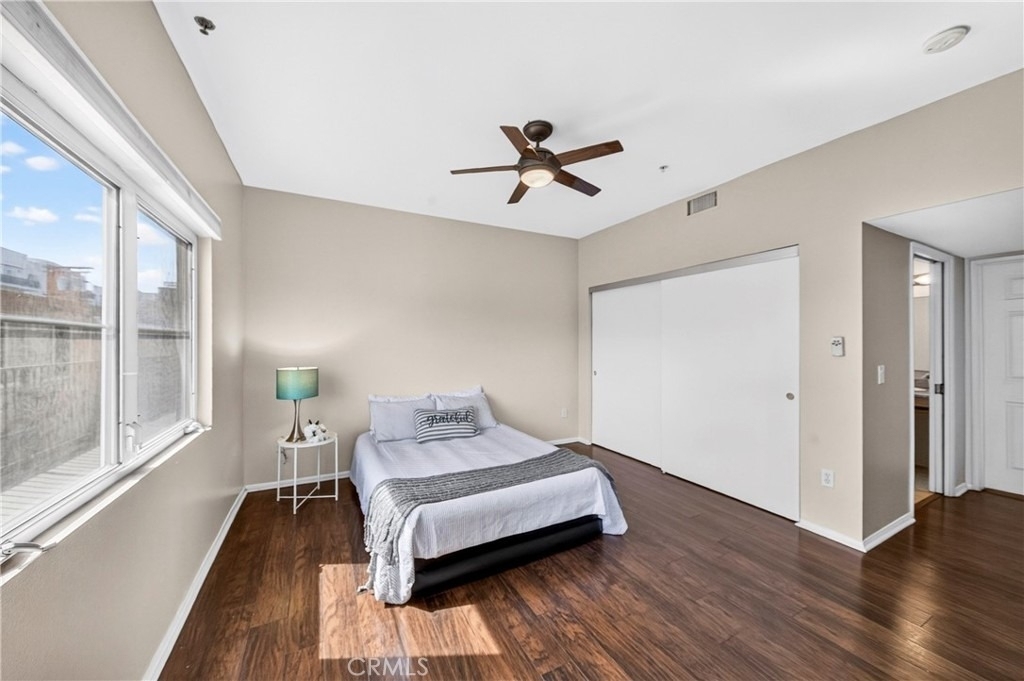 11124 Burbank Street - Photo 16