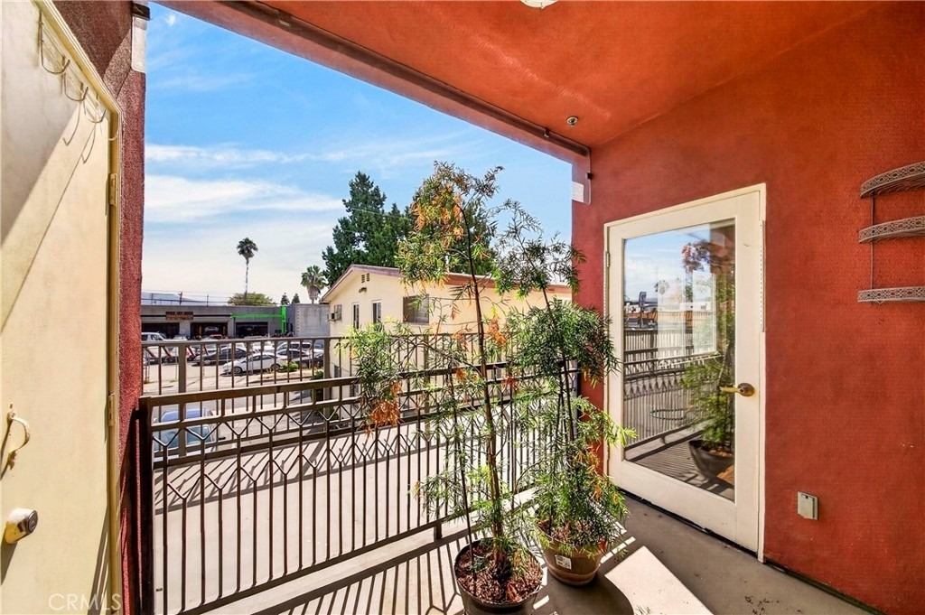 11124 Burbank Street - Photo 41
