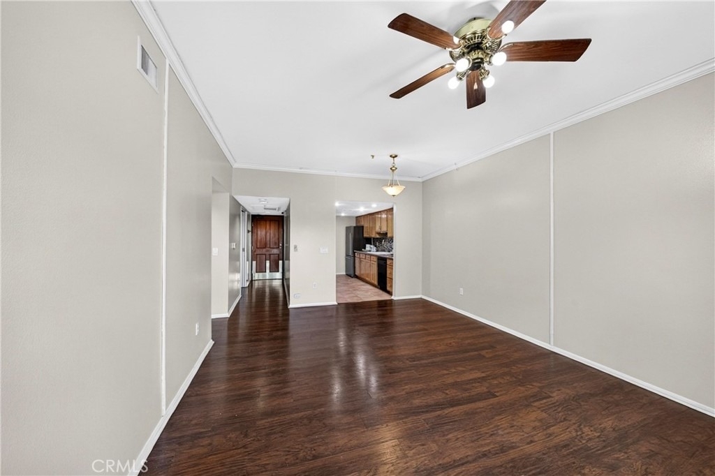 11124 Burbank Street - Photo 7