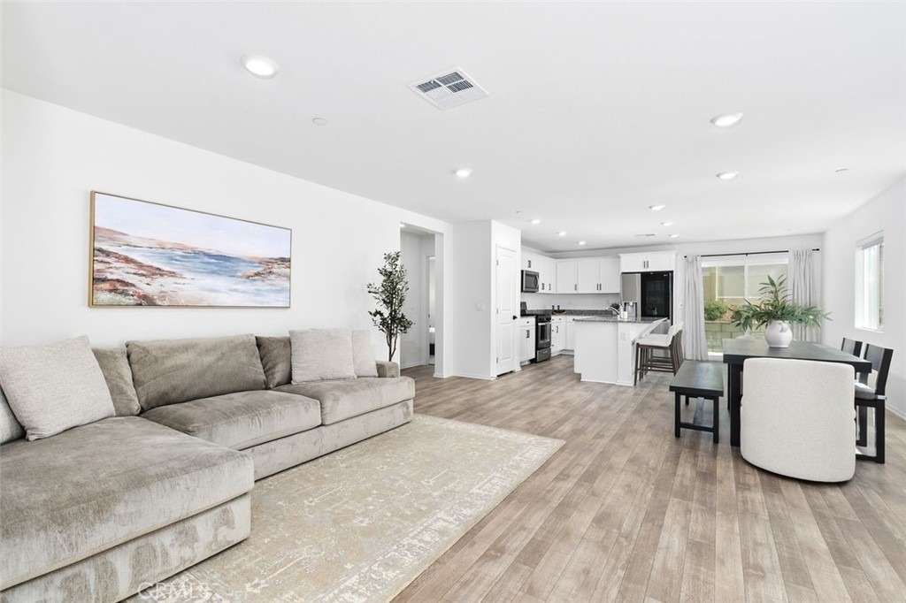 28876 Camaro Drive - Photo 2