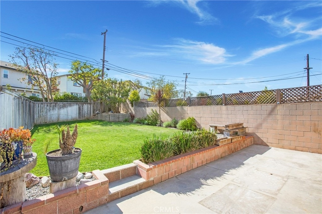 712 E Alder - Photo 14