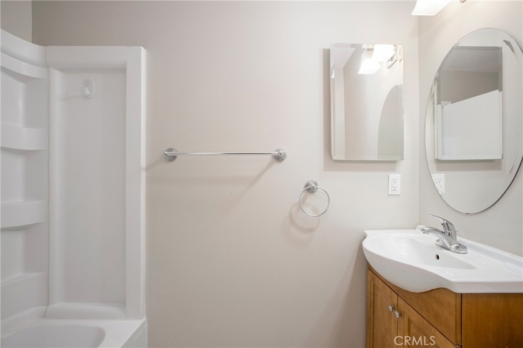 712 E Alder - Photo 9