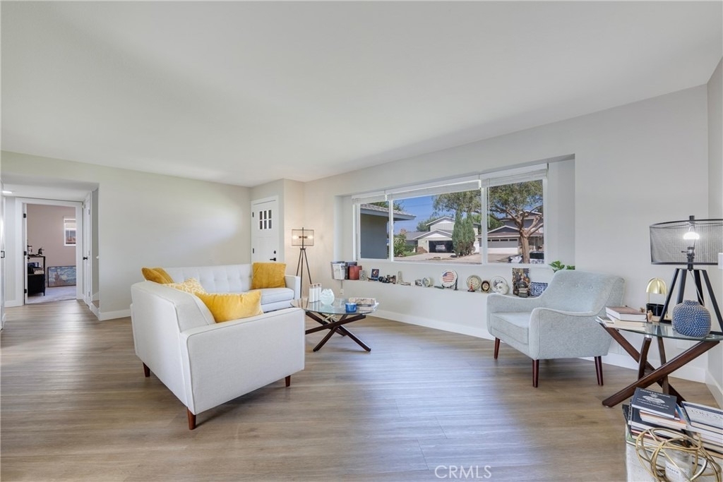 5154 Merril Avenue - Photo 4