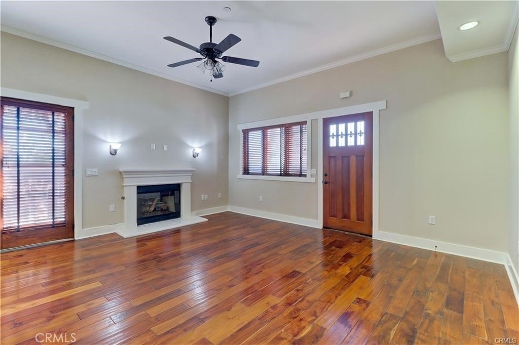130 N Vermont - Photo 2