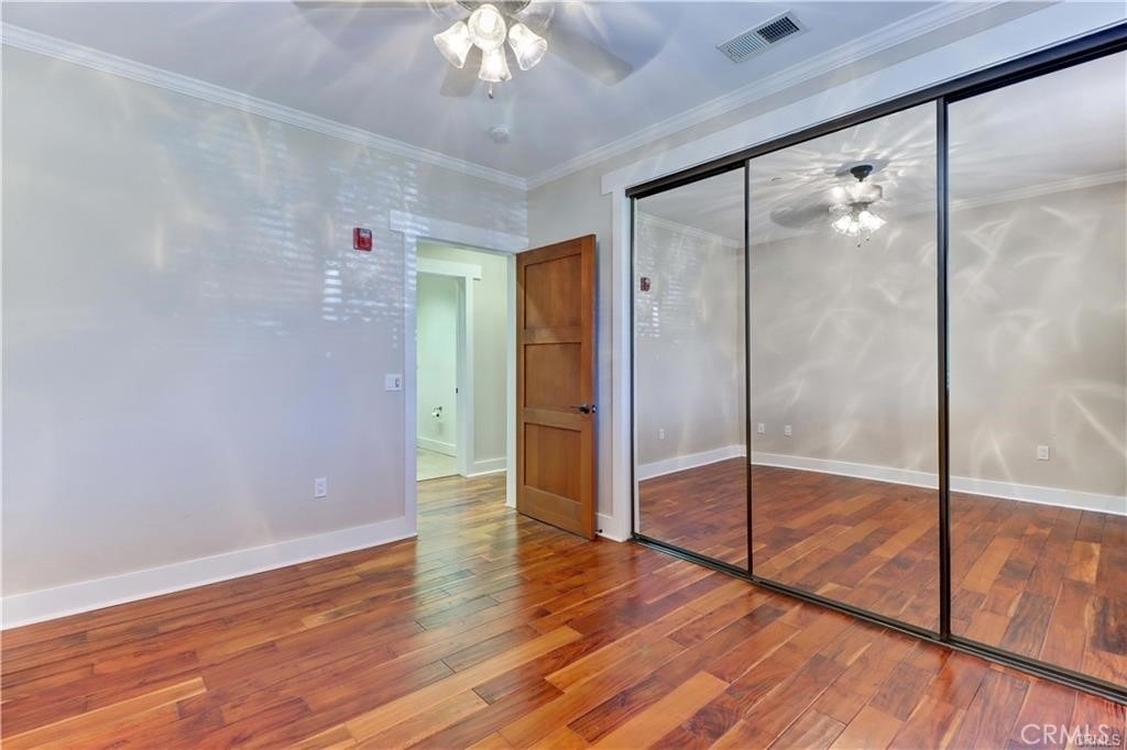 130 N Vermont - Photo 11