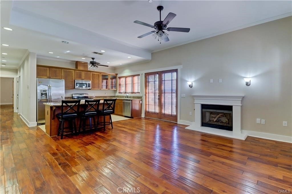 130 N Vermont - Photo 3