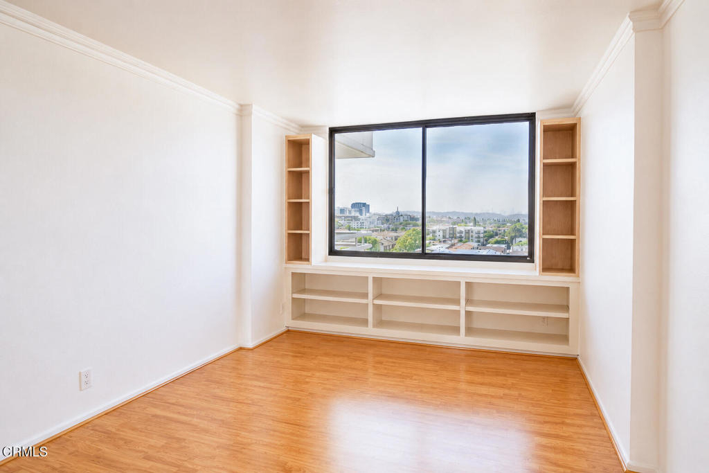 345 Pioneer Drive - Photo 9