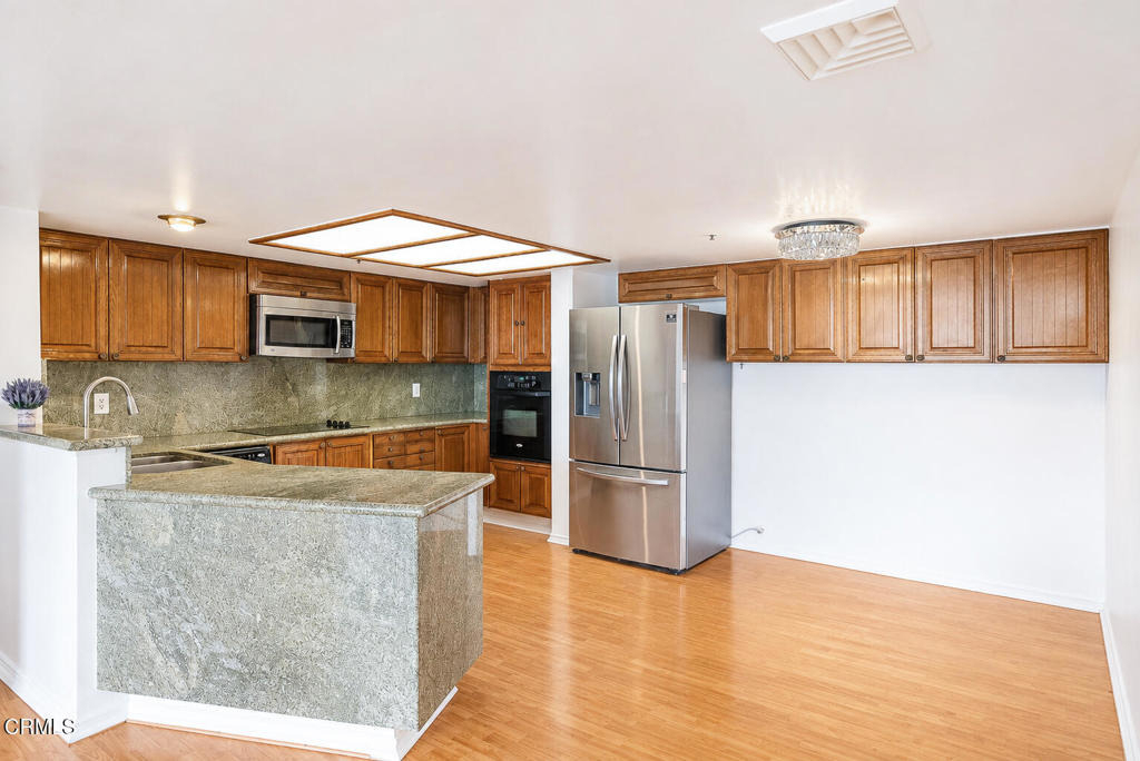 345 Pioneer Drive - Photo 2