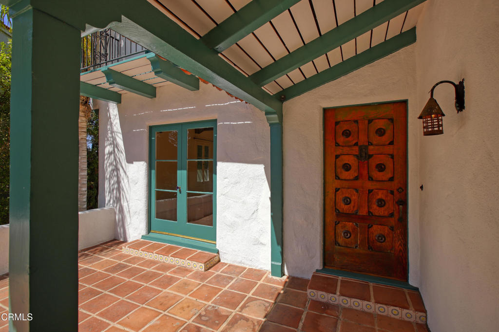 1233 N Isabel Street - Photo 2