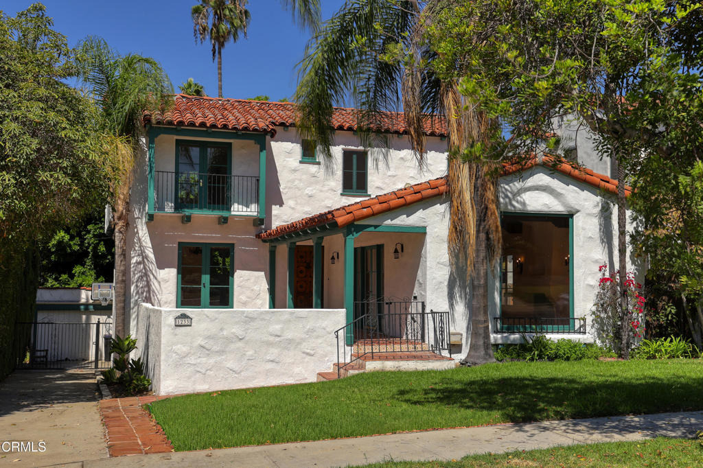 1233 N Isabel Street - Photo 0