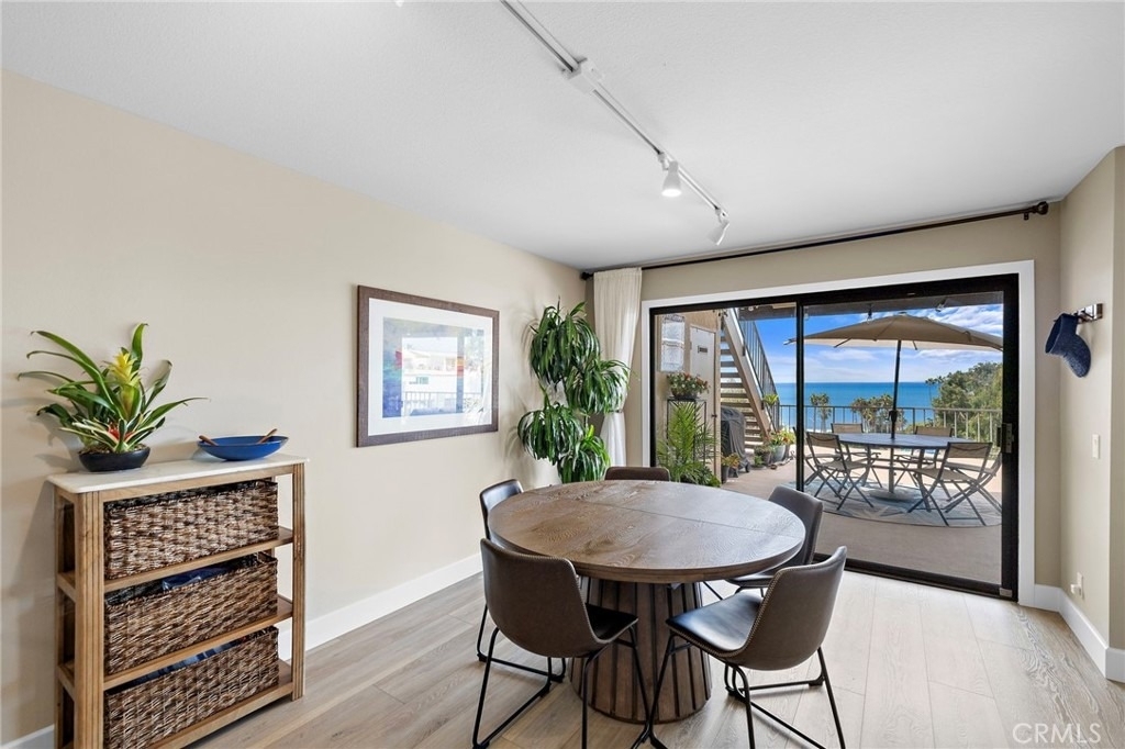 320 Encino Lane - Photo 12
