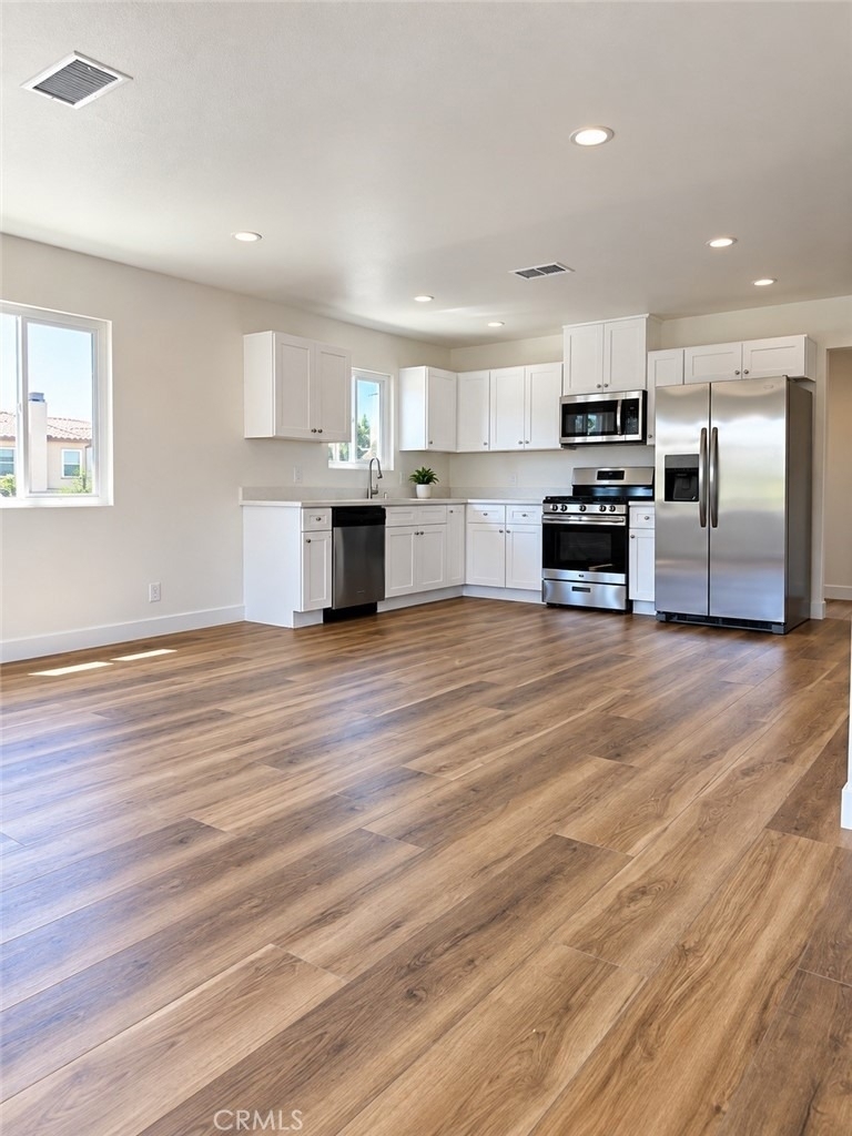 1040 El Camino - Photo 1
