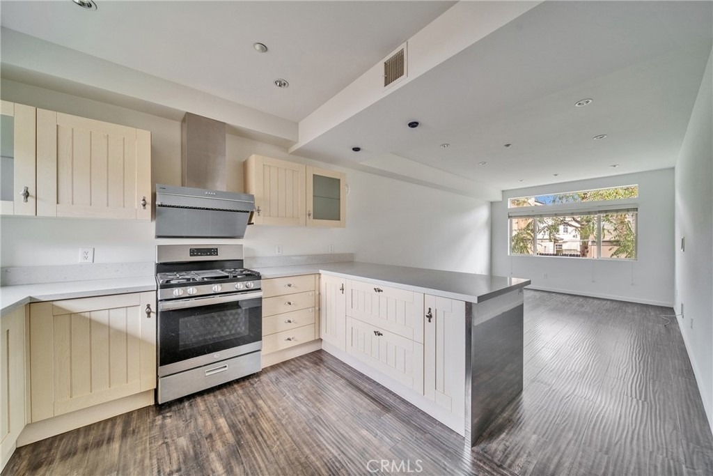 825 W Duarte Road - Photo 15