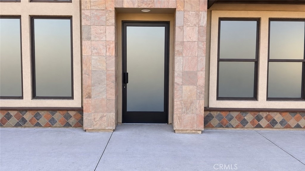 215 N Main - Photo 0