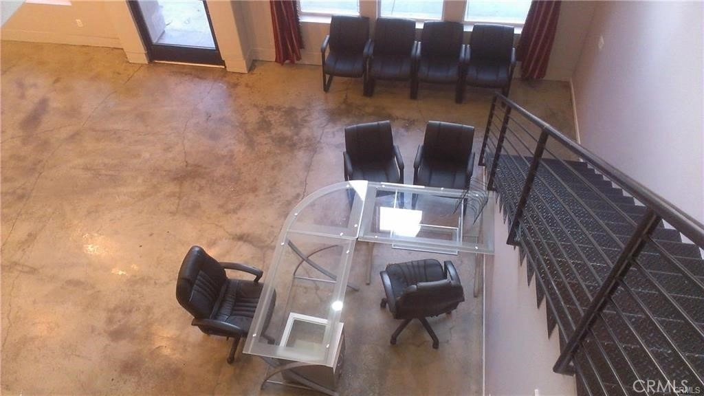 215 N Main - Photo 4