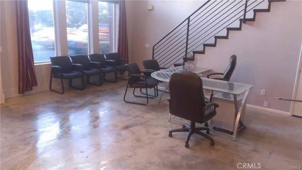 215 N Main - Photo 5