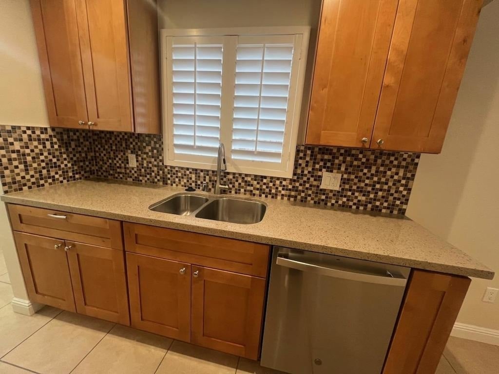 388 W Virginia Street - Photo 3
