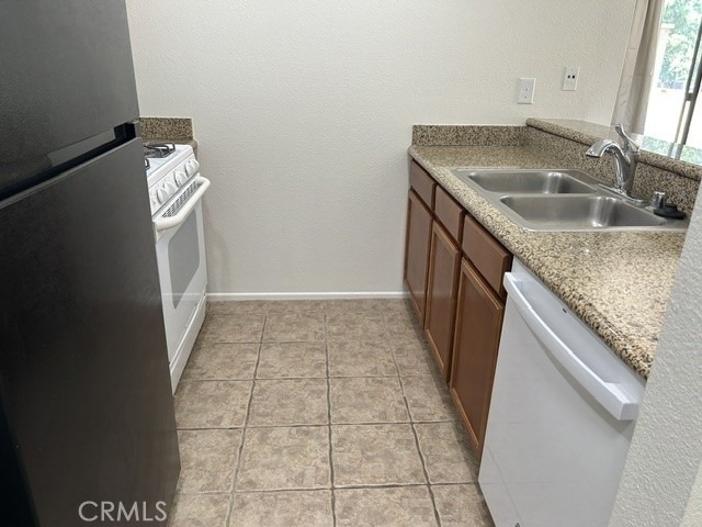 1136 W Blaine - Photo 4