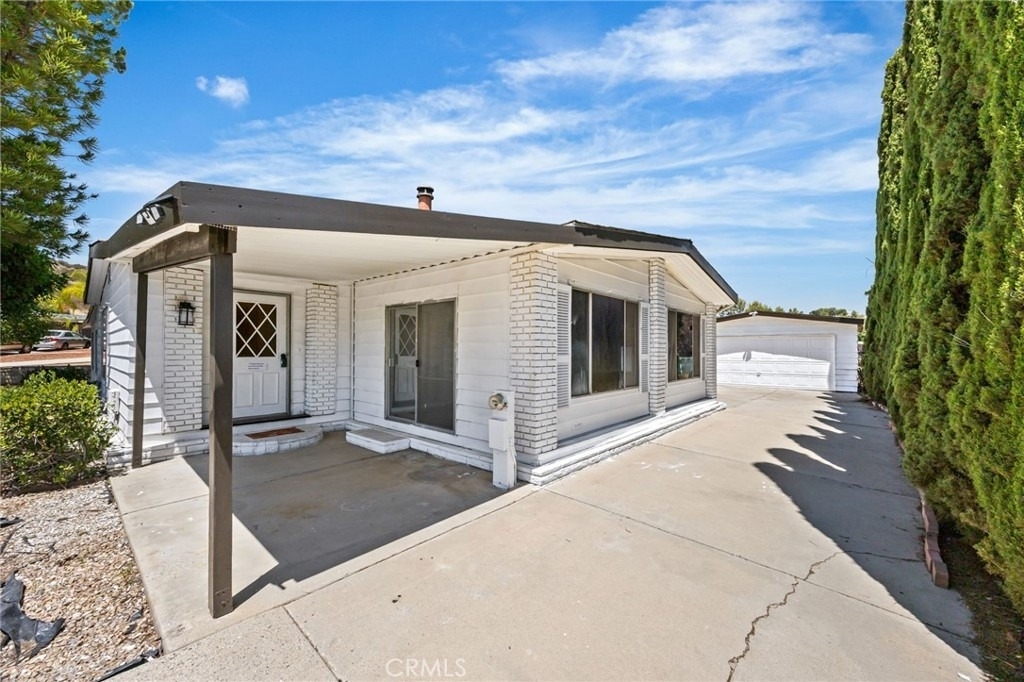 24040 Wheatfield - Photo 1