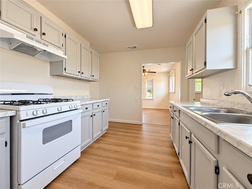 12394 Bryant Street - Photo 4