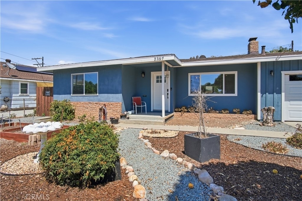 2367 Golden Avenue - Photo 1