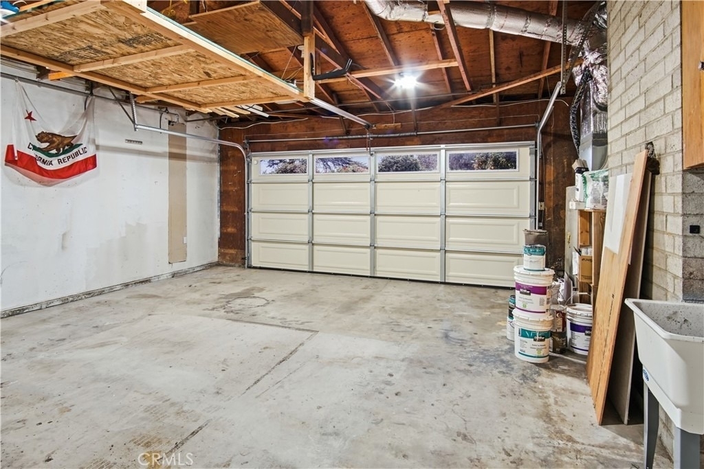 2367 Golden Avenue - Photo 18
