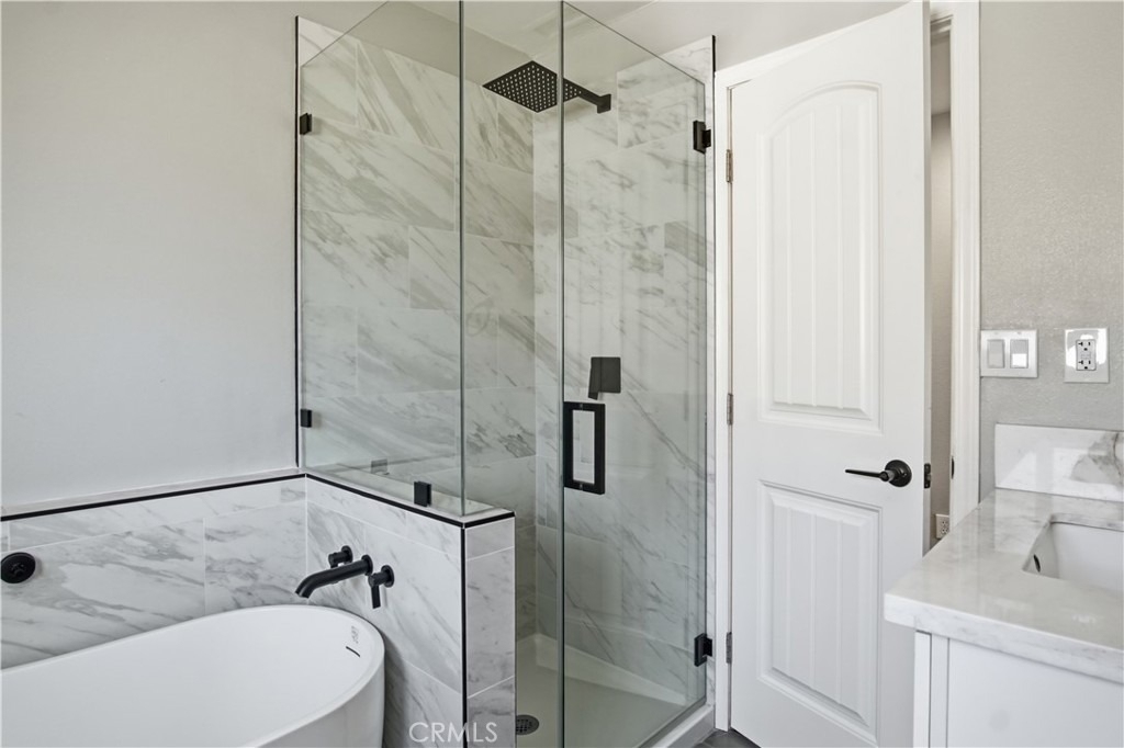 2367 Golden Avenue - Photo 14