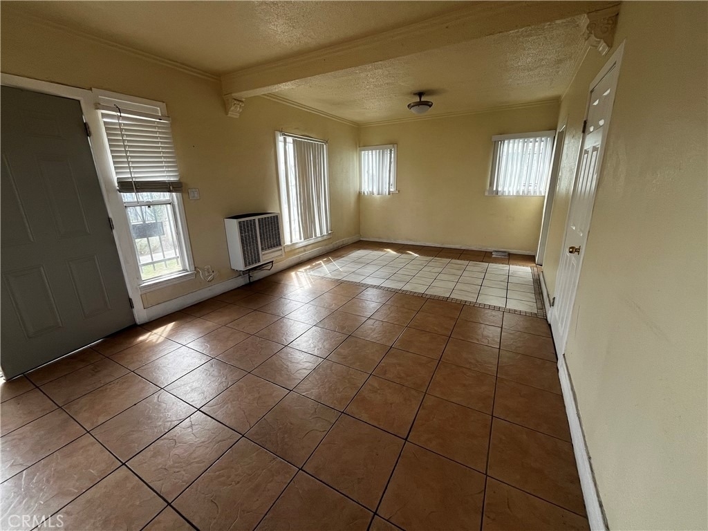 6325 S Figueroa Street - Photo 7