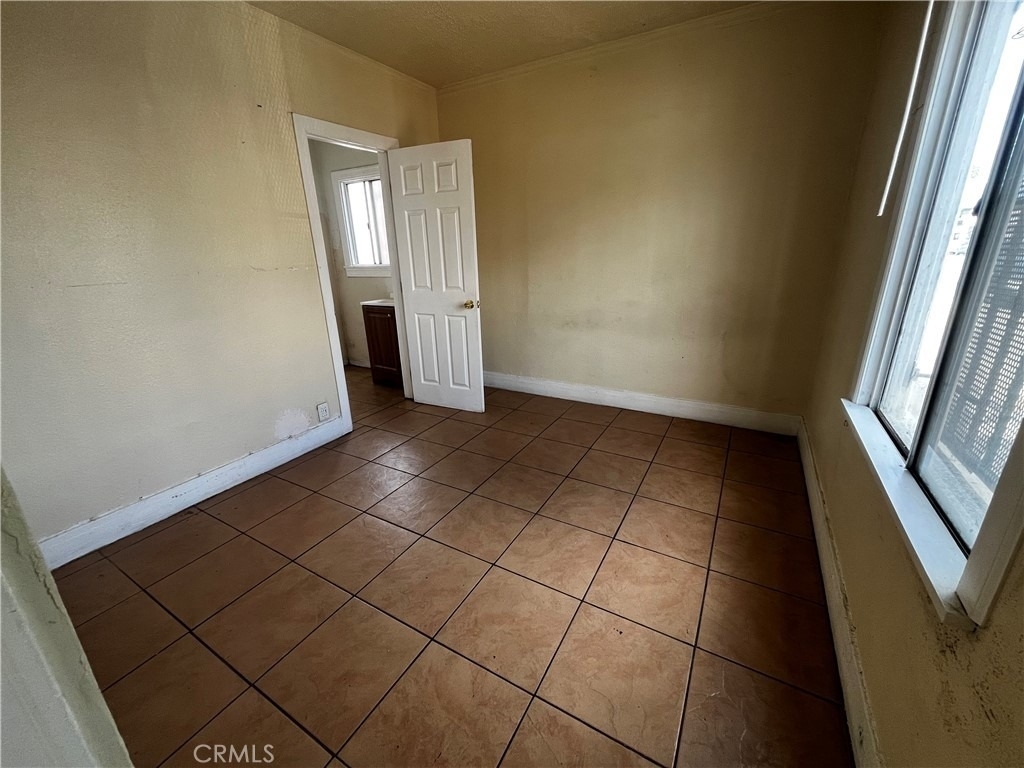6325 S Figueroa Street - Photo 17