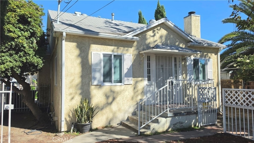 5620 Elmer Avenue - Photo 0