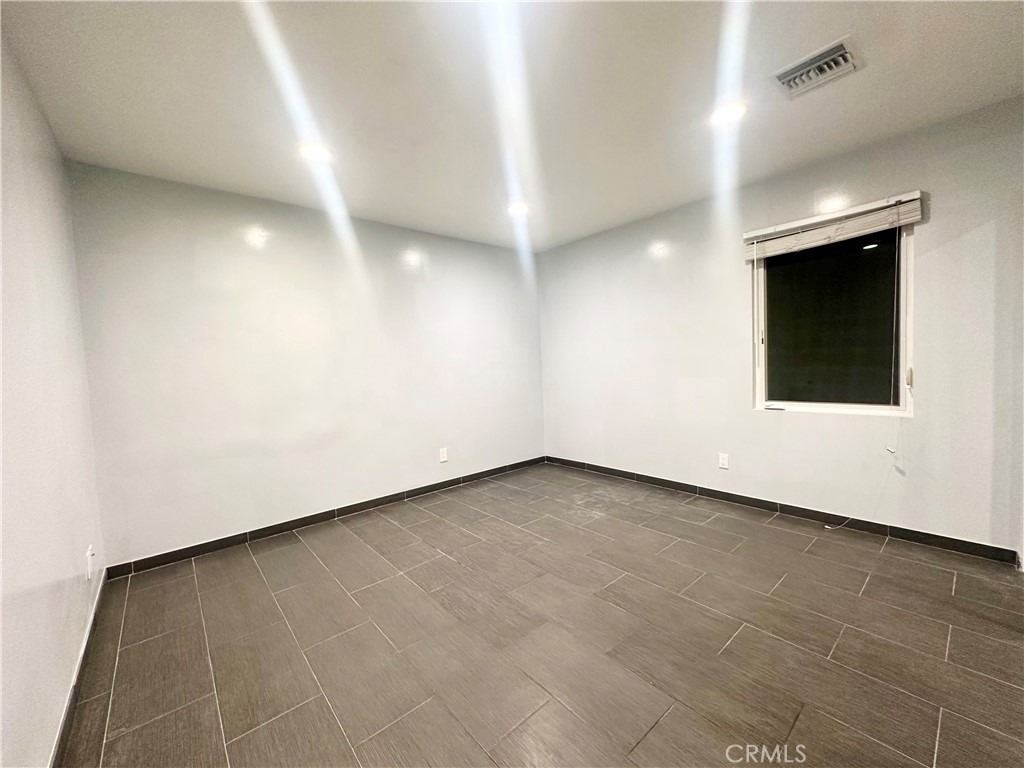 15746 1/2 Magnolia Boulevard - Photo 8