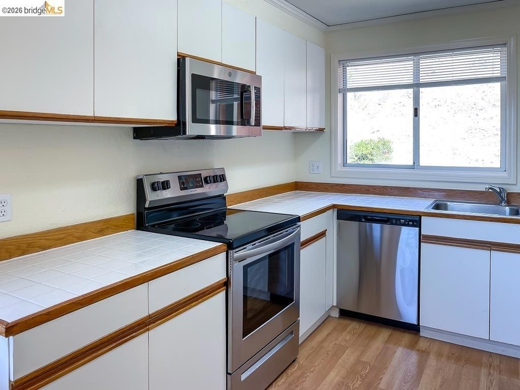 1301 Quarry Ct - Photo 4