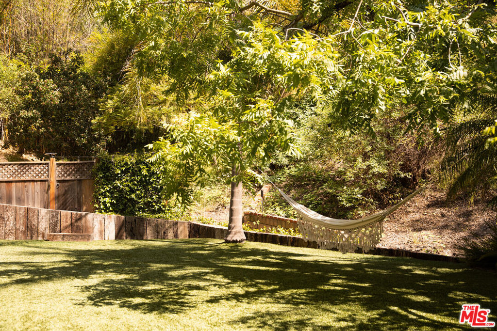 3626 Mandeville Canyon Road - Photo 55
