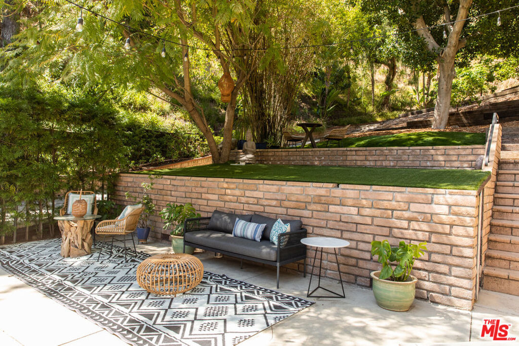 3626 Mandeville Canyon Road - Photo 46