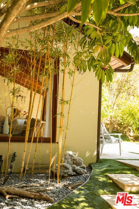 3626 Mandeville Canyon Road - Photo 49