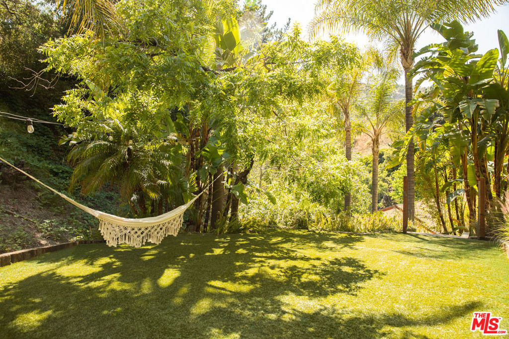 3626 Mandeville Canyon Road - Photo 58