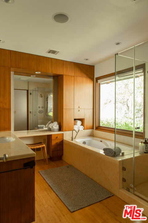 3626 Mandeville Canyon Road - Photo 29