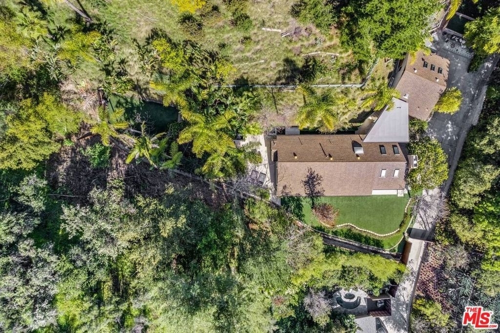 3626 Mandeville Canyon Road - Photo 68