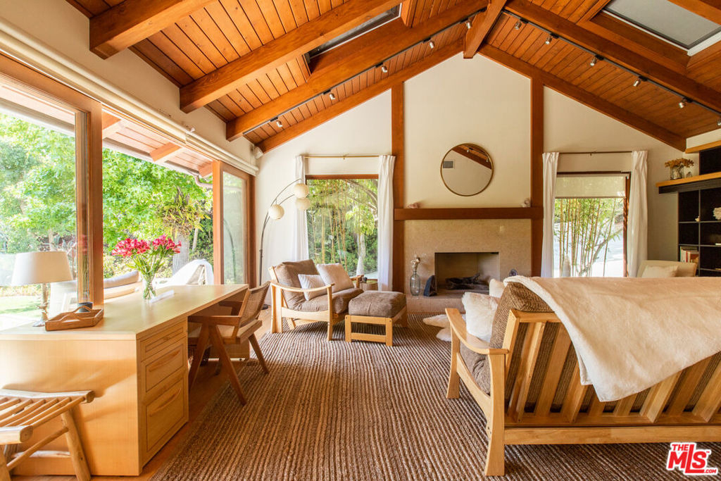 3626 Mandeville Canyon Road - Photo 0