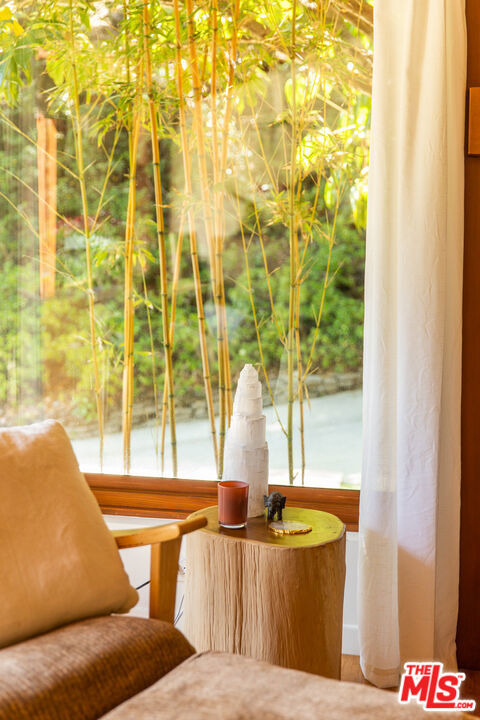3626 Mandeville Canyon Road - Photo 9