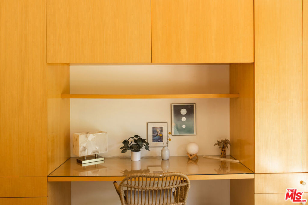 3626 Mandeville Canyon Road - Photo 32