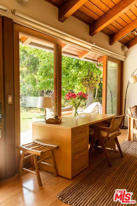 3626 Mandeville Canyon Road - Photo 10