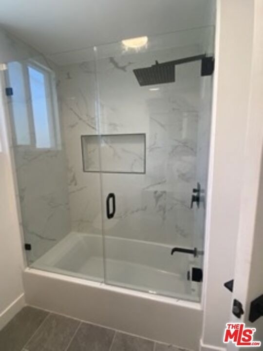 733 N Hayworth Avenue - Photo 29