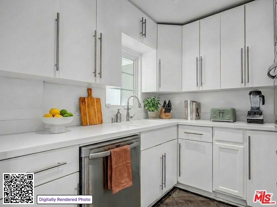 1546 N St Andrews Place - Photo 4