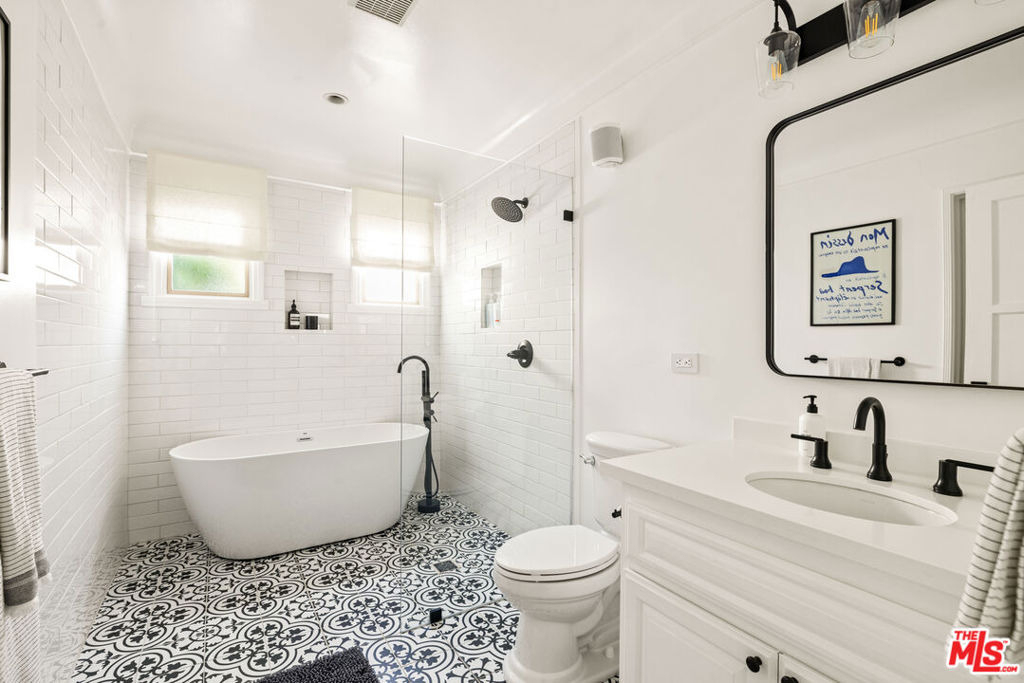 465 Westmount Drive - Photo 22