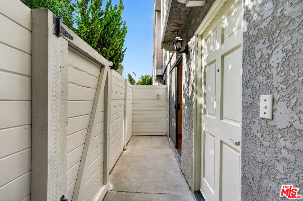 2519 Kansas Avenue - Photo 1
