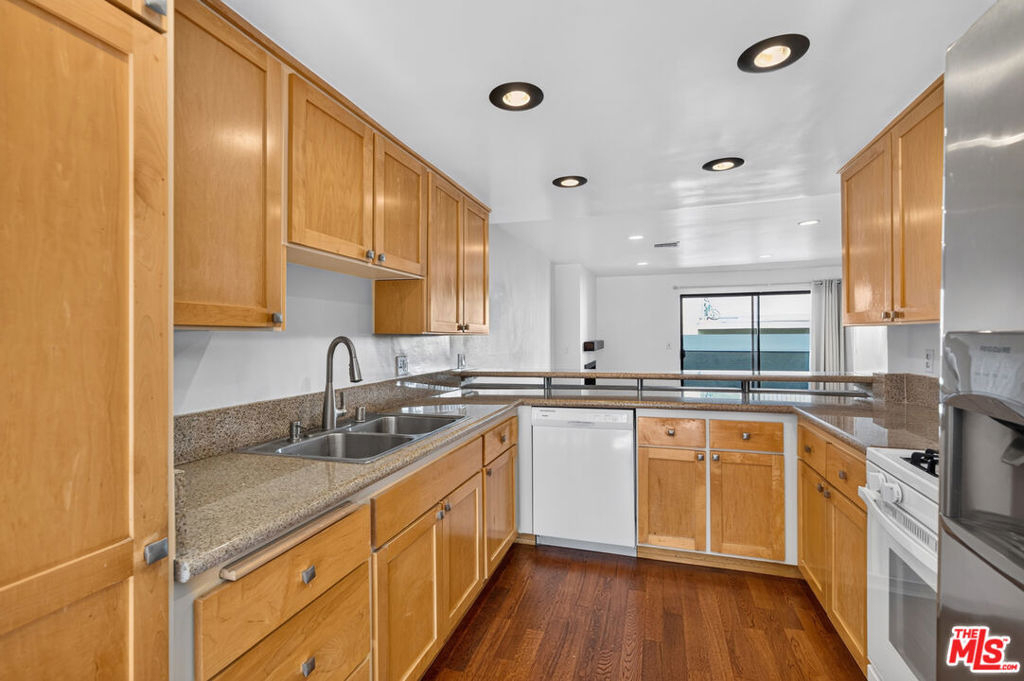 2519 Kansas Avenue - Photo 12