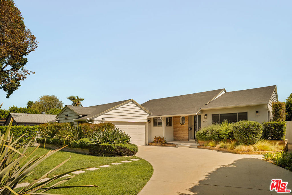 4442 Beeman Avenue - Photo 0